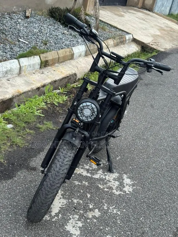 Motorcycle 2026 Black · Photo 1