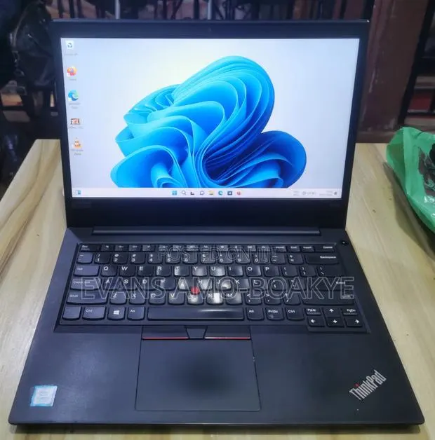 Laptop Lenovo ThinkPad E495 8GB Intel Core i5 SSD 256GB · Photo 1