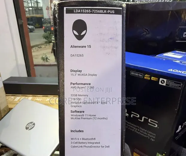 New Laptop Alienware 15 32GB AMD Ryzen 7 SSD 1T · Photo 1