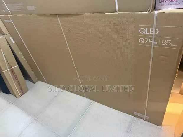 Samsung 85” QLED 85Q7F) Quantum HDR 4K Upscaling, Gaming Hub, Alexa · Photo 1