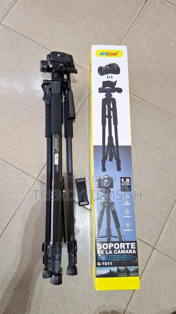 1.8meters Long Tripod Stand · Photo 1
