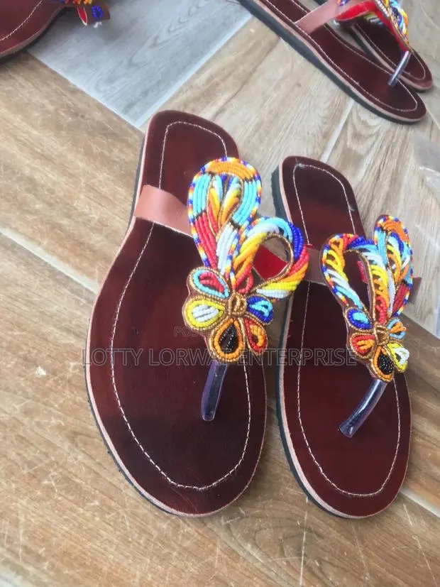 Beaded Slippers/Sandals · Photo 1