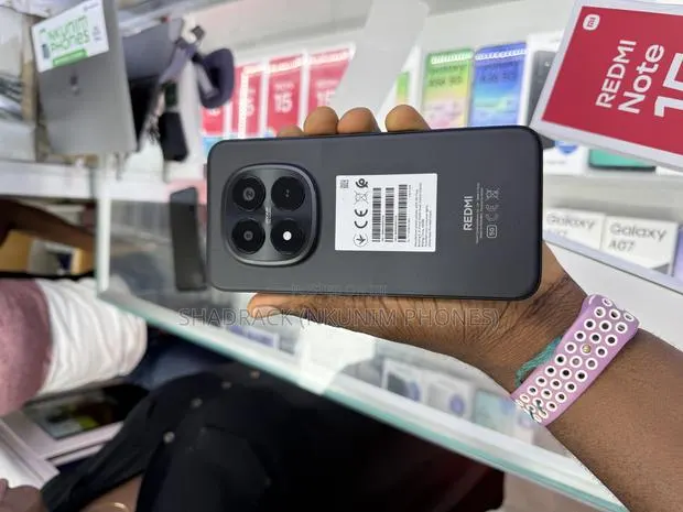New Xiaomi Redmi Note 15 Pro+ 256 GB Black · Photo 3