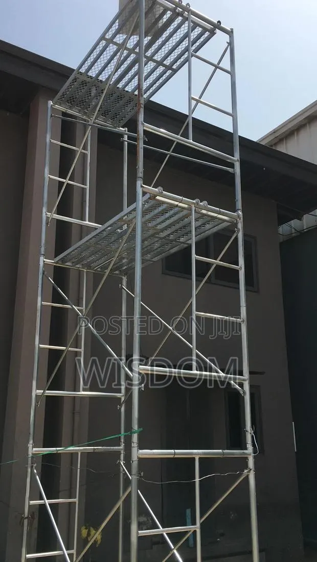 Scaffold and Accessories · Photo 1