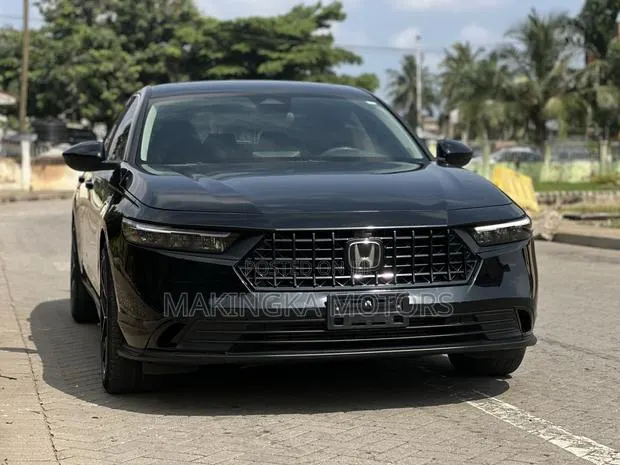 Honda Accord EX CVT 2023 Black · Photo 1