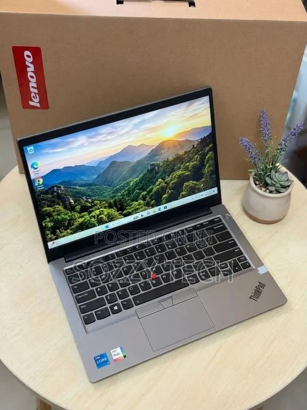 New Laptop Lenovo ThinkPad E14 Gen 6 16GB Intel Core i5 SSD 256GB · Photo 1