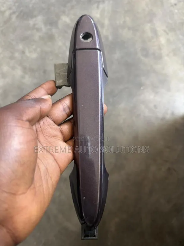 Honda HR-V 2017 Door Handle · Photo 1