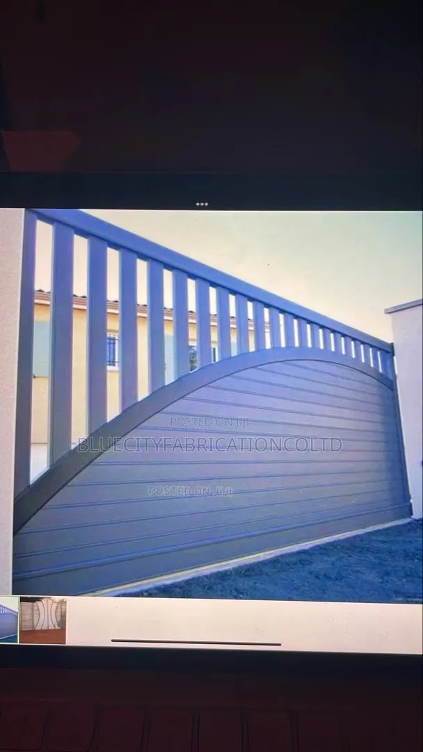Simple and Nice Main Gate · Photo 1