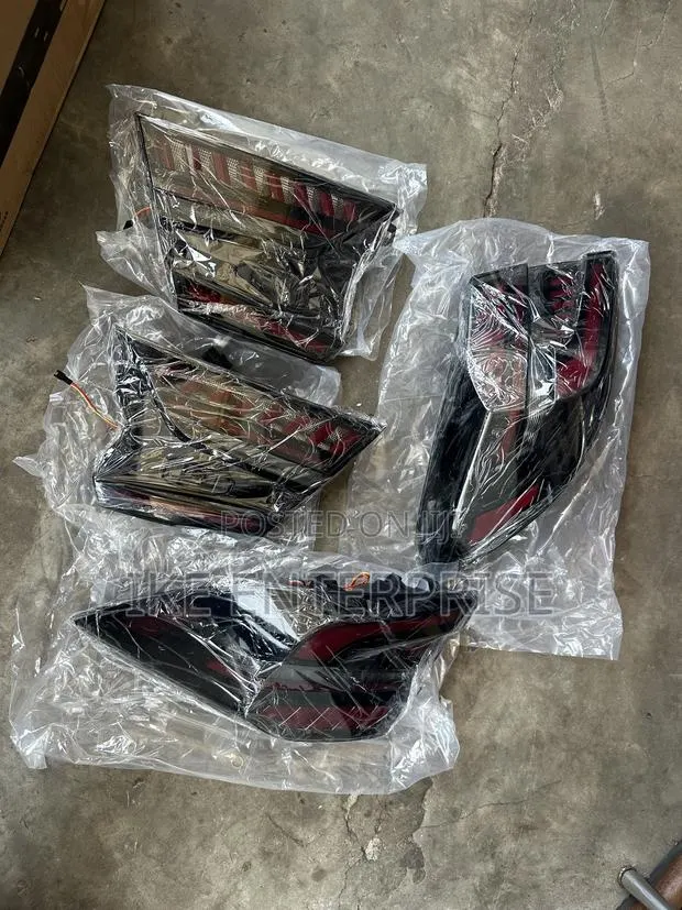 Honda Accord Spec Taillight 2018,2019,2020,2021,2022 · Photo 1