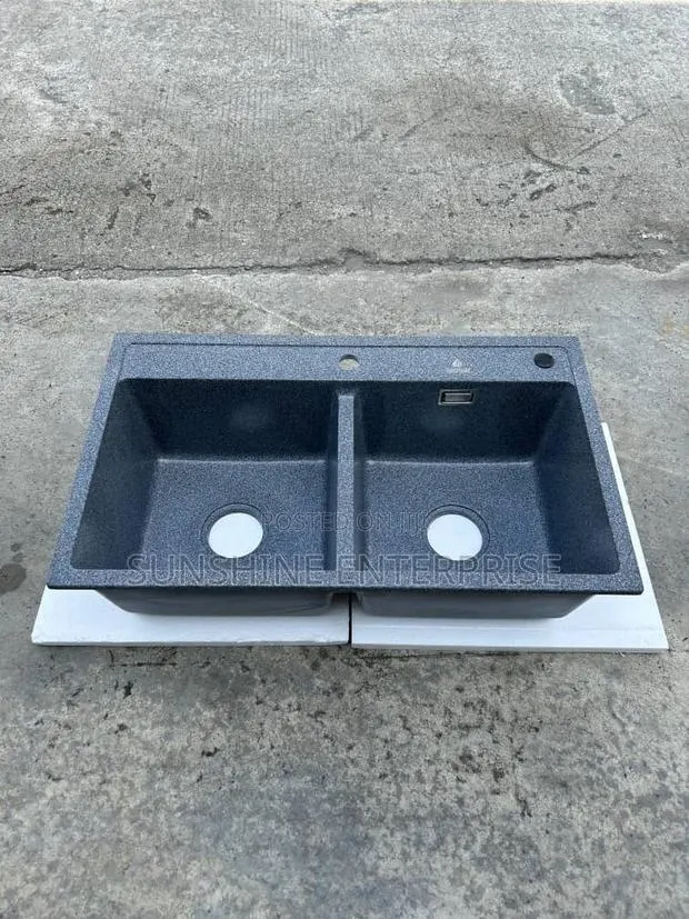 Double Armless Marble Kitchen Sink · Photo 1