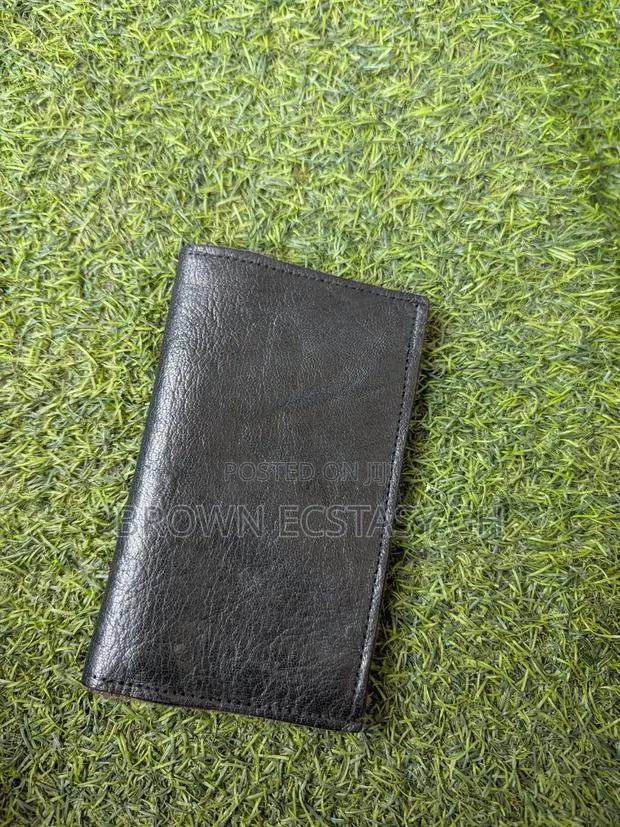 Men's Long Wallet (Home Used) · Photo 1