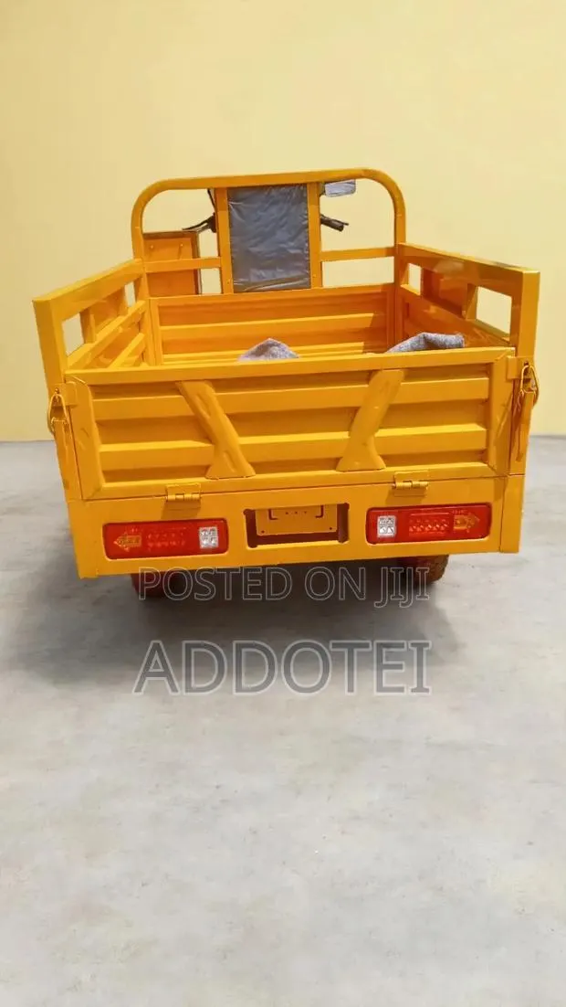New Honda 2025 Yellow · Photo 1