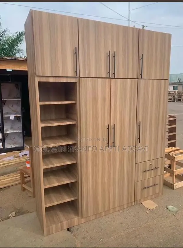 Wardrobes 4in1 Available · Photo 1