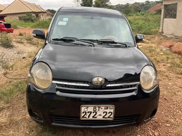 Toyota Sienta 1.5 FWD 2007 Black · Photo 1