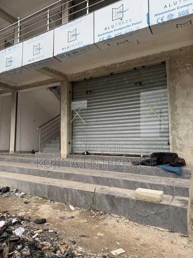 Prime Commercial Shop Space for Rent – Bantama | First Floor | 20 M2 · Photo 1