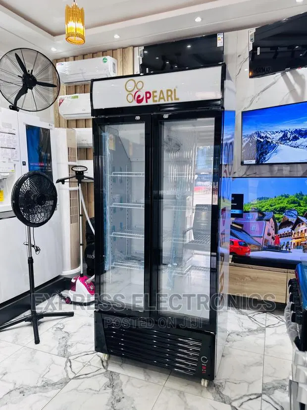 PVC 622-2b Pearl Display Fridge · Photo 1
