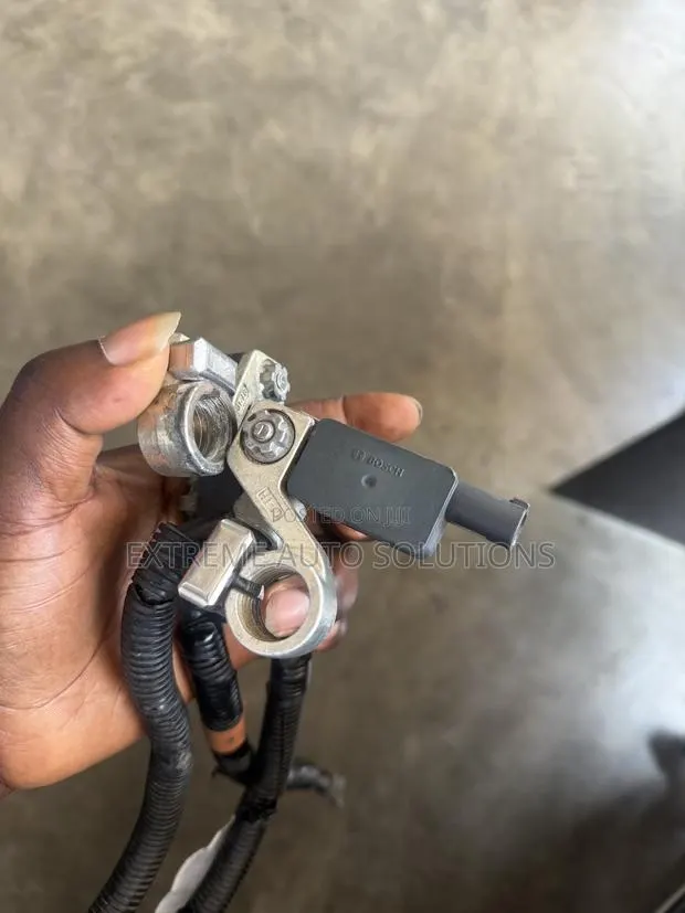 16-20 Honda Civic & 17-22 Honda CR-V Battery Sensor · Photo 1