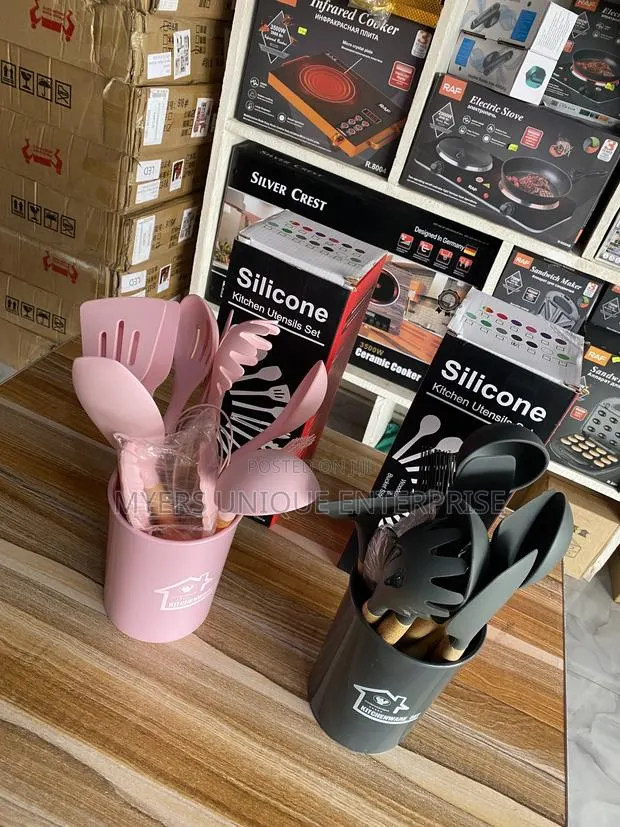 12 in 1 Silicone Kitchen Ladles Set · Photo 1