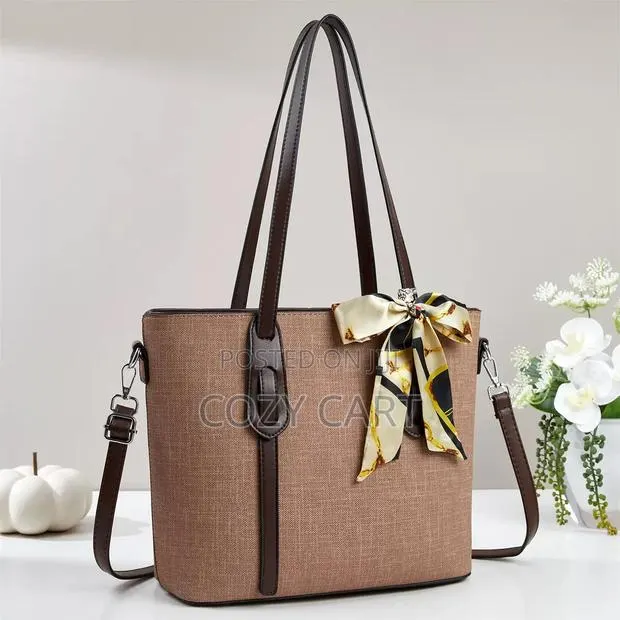 Coorperate Structured Bag · Photo 1