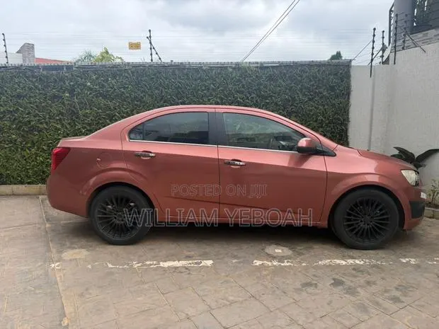 Chevrolet Aveo 1.6 Automatic 2012 · Photo 1