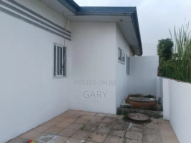2bdrm House in Rehoboth Estate, Danfa for rent · Photo 1