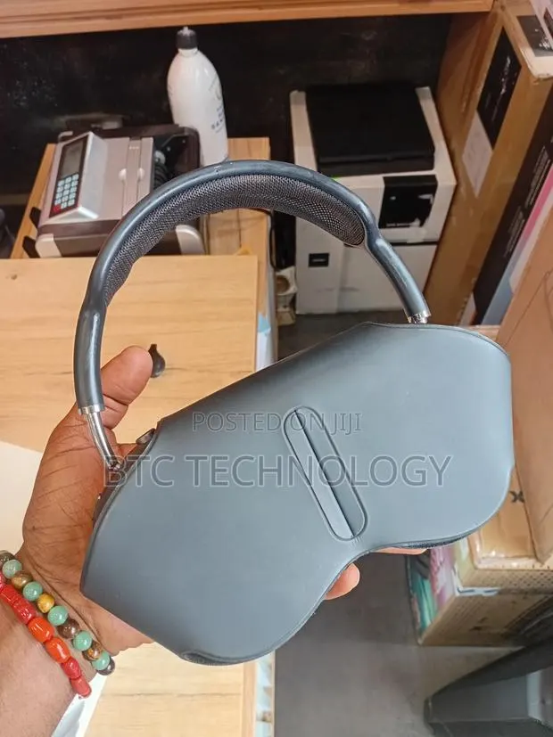 Airpods Max 1st Generation Used One · Photo 1