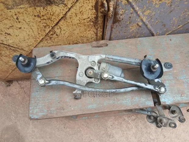Corolla 2014-17 and All Kinds of Wiper Motors Available · Photo 1