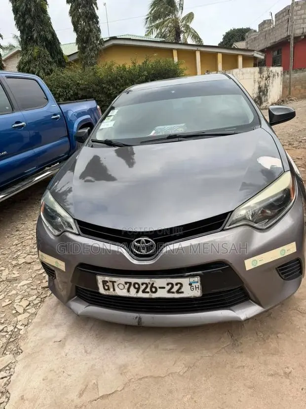 Toyota Corolla LE Eco 4dr Sedan (1.8L 4cyl CVT) 2016 Gray · Photo 1
