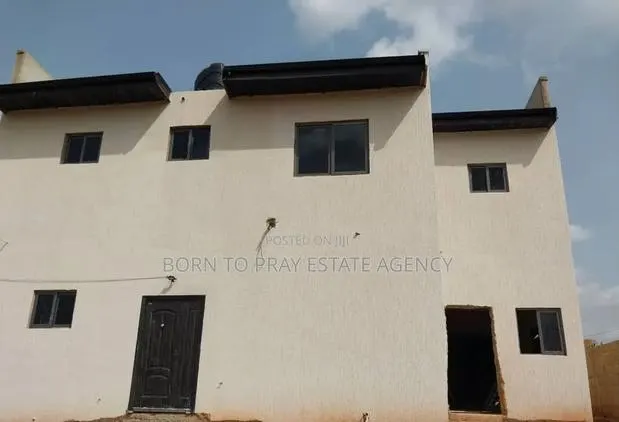 Furnished 4bdrm House for sale · Photo 1
