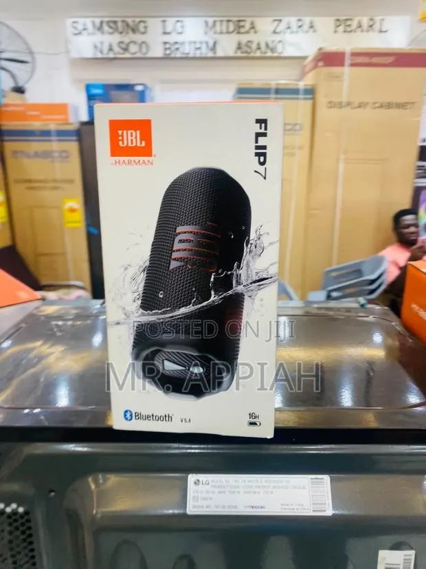 Latest Classic JBL Flip 7 Wireless Bluetooth Speaker(Black) · Photo 1