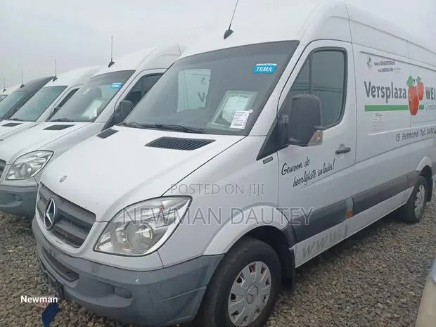 Mercedes-Benz Sprinter 2012 White · Photo 1