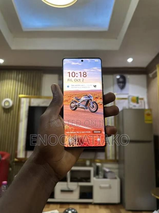 Tecno Camon 40 Pro 5G 256 GB Graphite · Photo 1