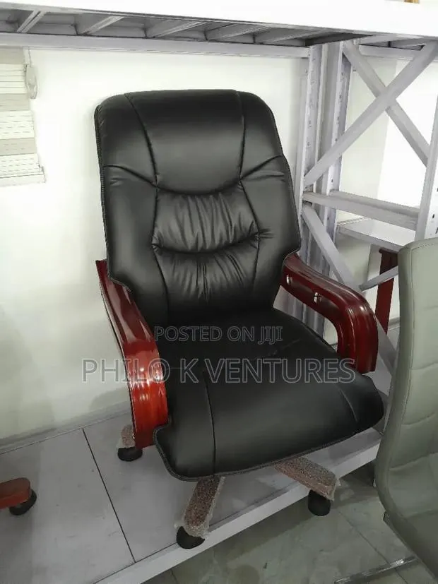High Quality Executive Chair · Photo 1
