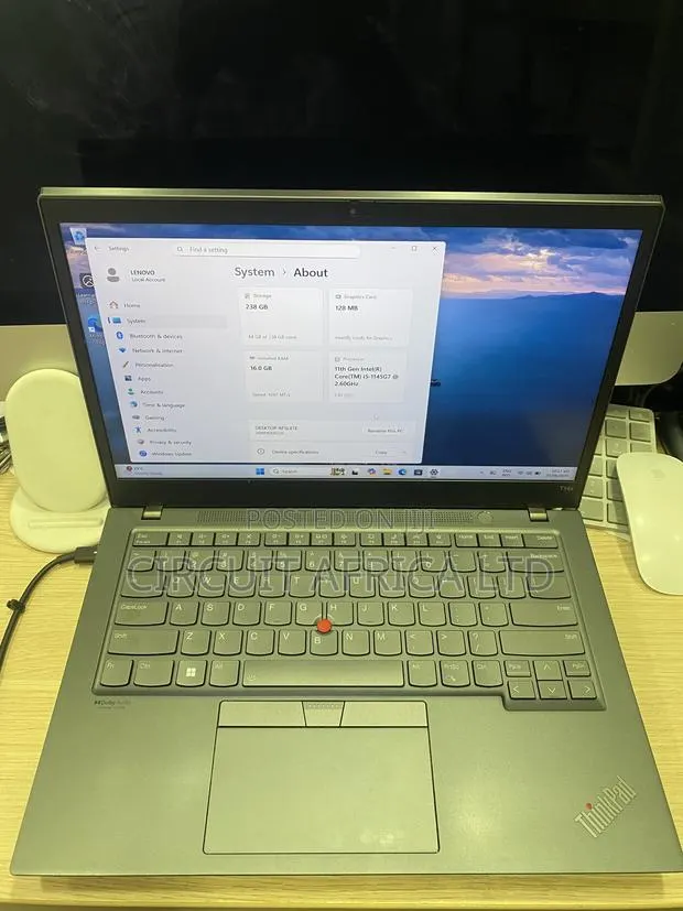 Laptop Lenovo ThinkPad T14s Gen 2 16GB Intel Core i5 SSD 256GB · Photo 1
