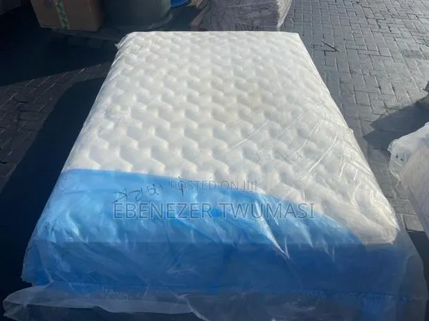 Kingsize and Queen Size Mattress · Photo 1
