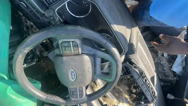 2021-2024 Ford F150 Dashboard · Photo 1