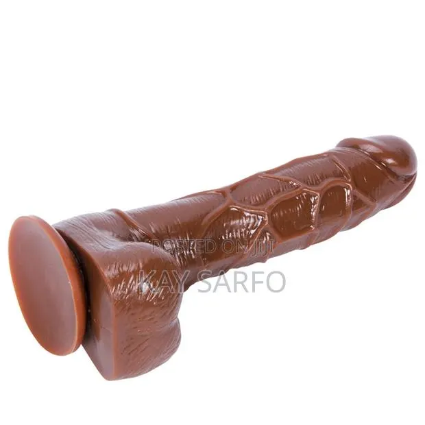 Realistic Silicone Dildo With Suction Cup Sex Toy for Women · Photo 1