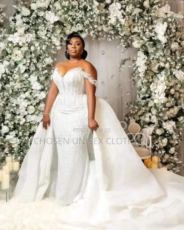Wedding Gowns · Photo 1