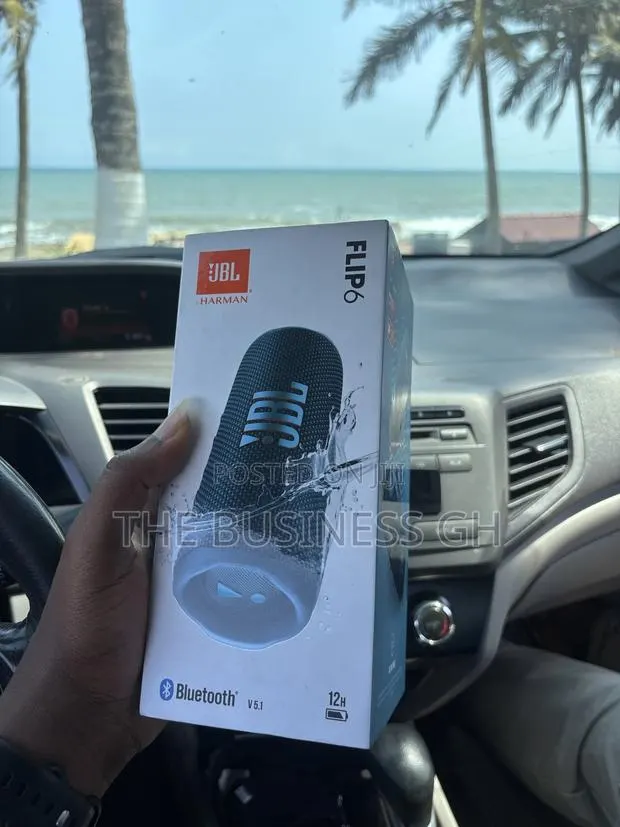 JBL Flip 6 by Harman · Photo 1