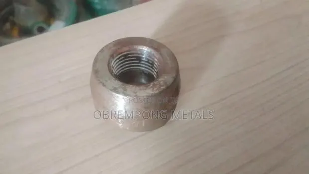 1/2" Steel Threadolet 3000lbs · Photo 1