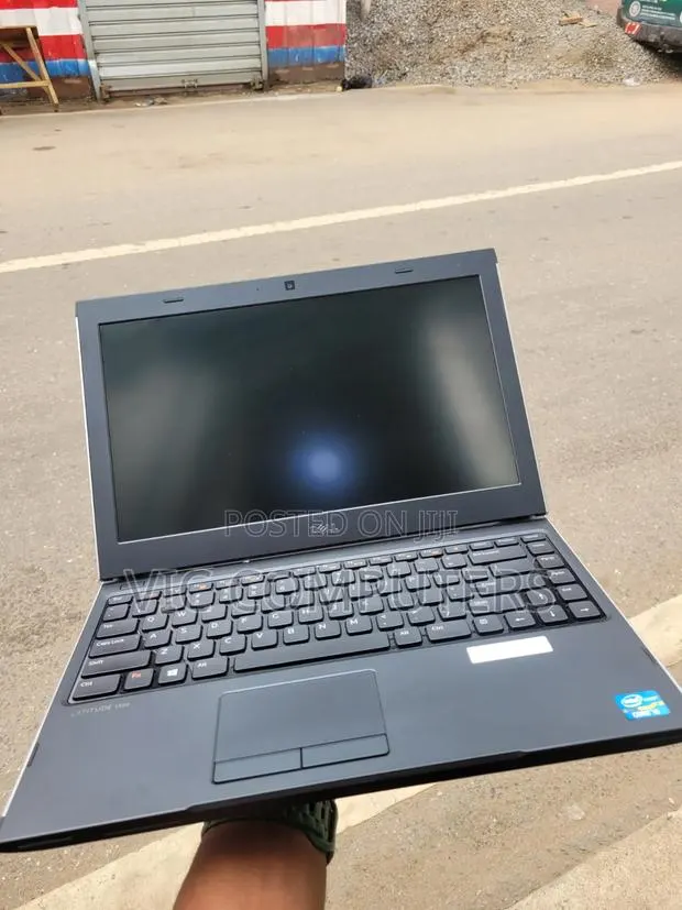Laptop Dell Latitude 3330 8GB Intel Core i5 HDD 500GB · Photo 1