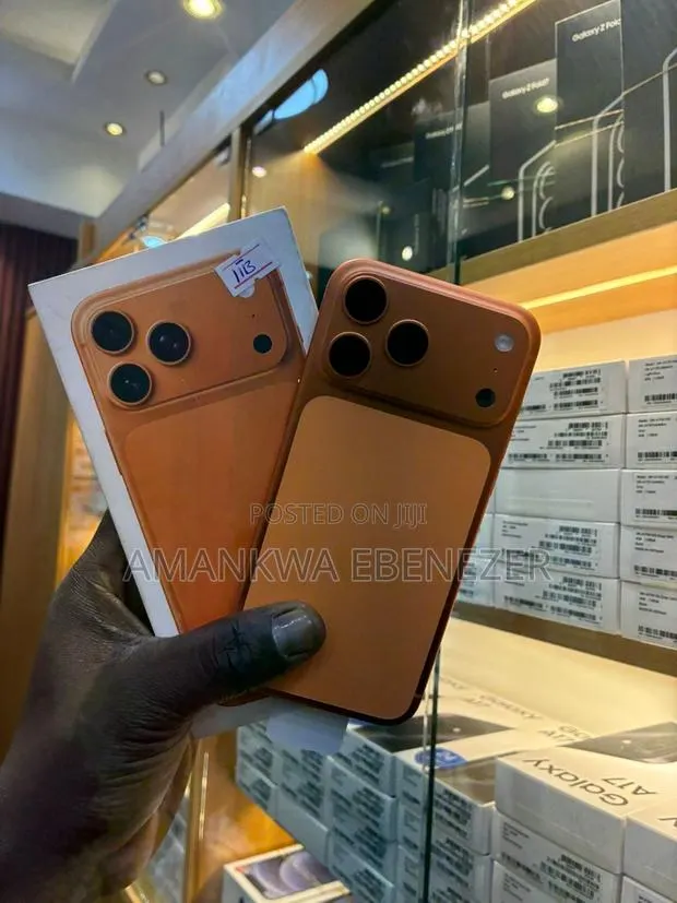 New Apple iPhone 17 Pro Max 256 GB Orange · Photo 1