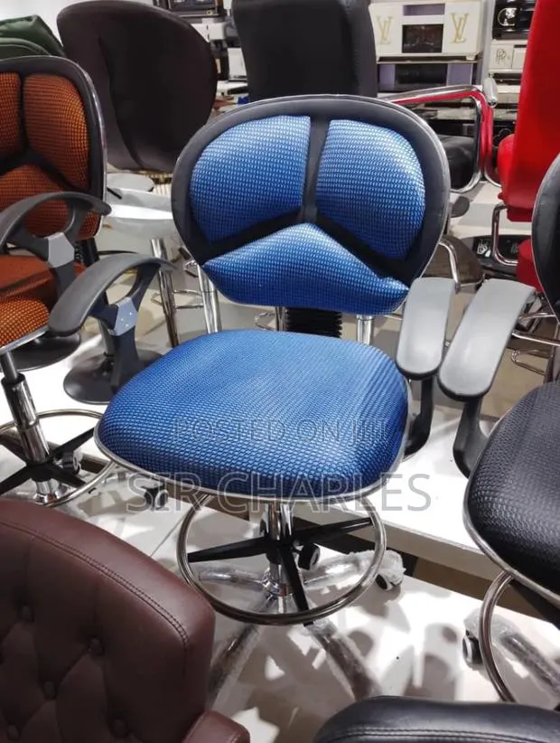 Quality Swivel Counter Chair · Photo 1