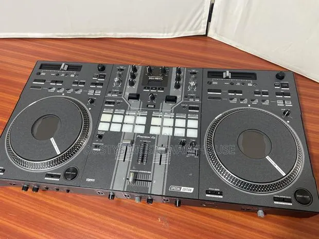 Pioneer DDJ Rev7 Customized · Photo 1