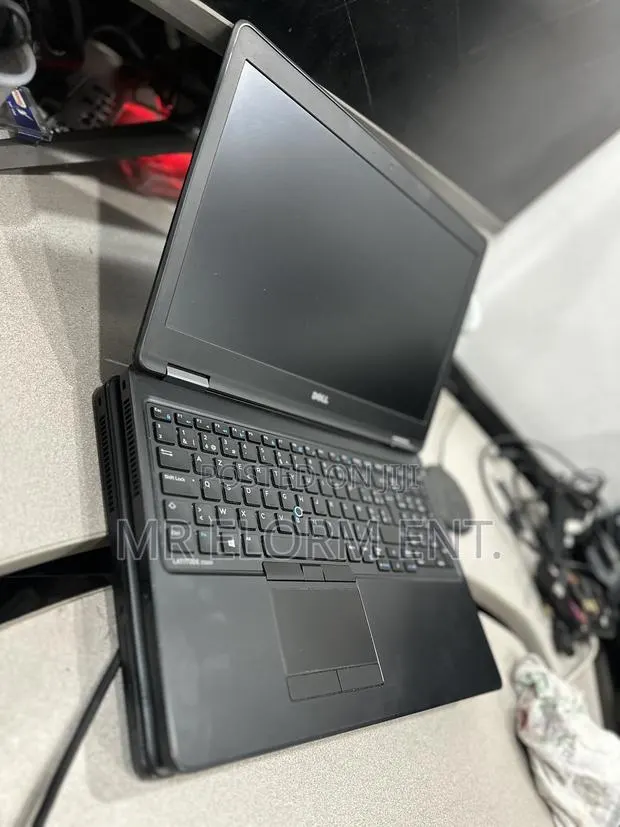Laptop Dell Latitude E5550 8GB Intel Core i5 HDD 500GB · Photo 1