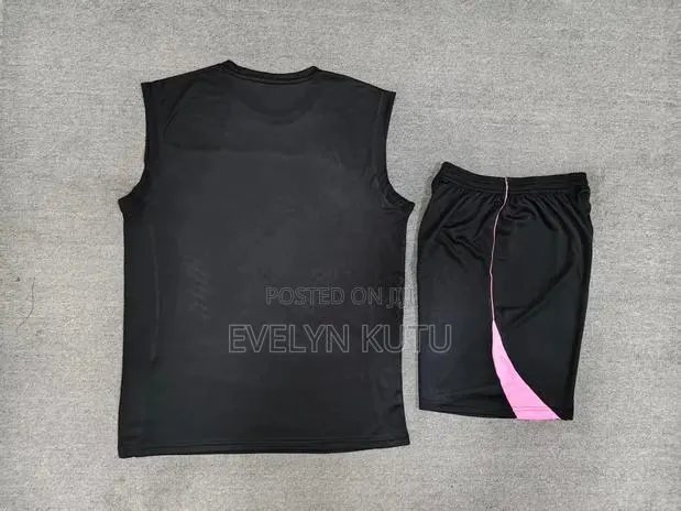 Quality Sleeveless Jerseys · Photo 1