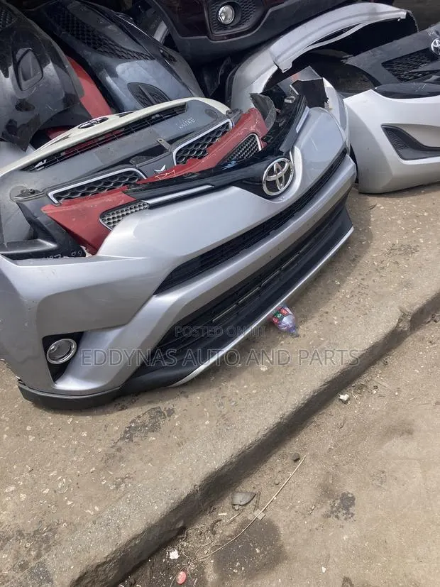 Toyota RAV4 2016,17,2018,2019 Front Bumper · Photo 1