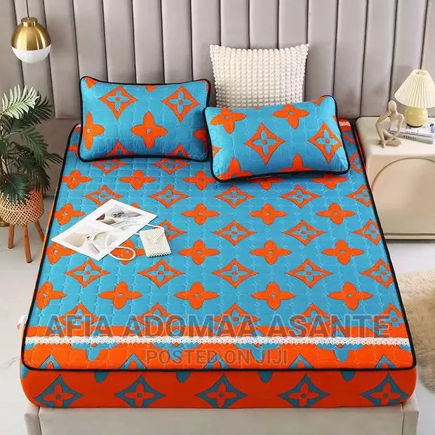 3 Pieces Waterproof Mattress Cover- QUEEN SIZE · Photo 1