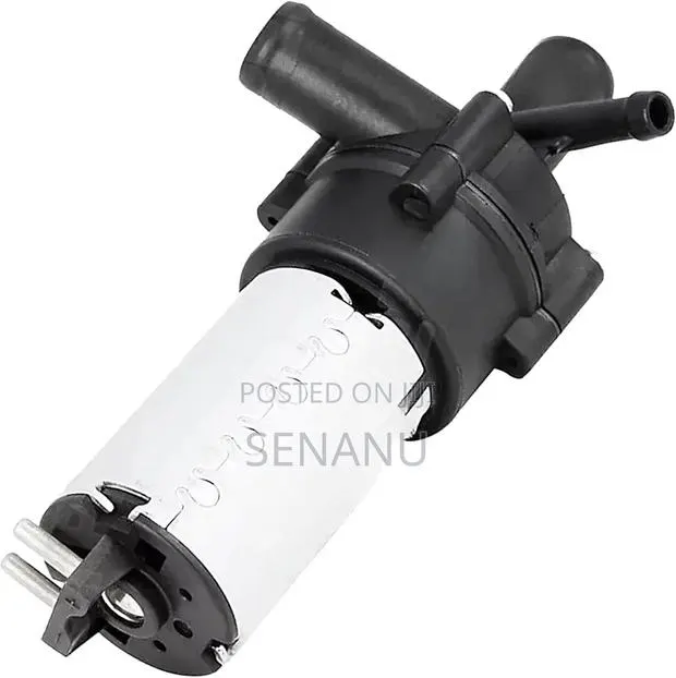 Mercedes Water Pump · Photo 1