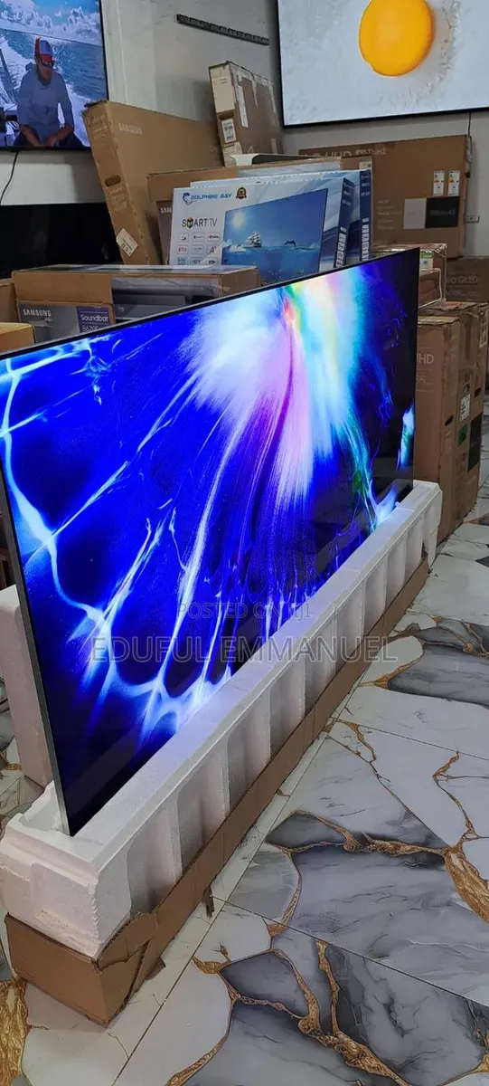 LG 77" OLED Evo G5 AI HDR UHD Smart 165hz Super Upscaling · Photo 1